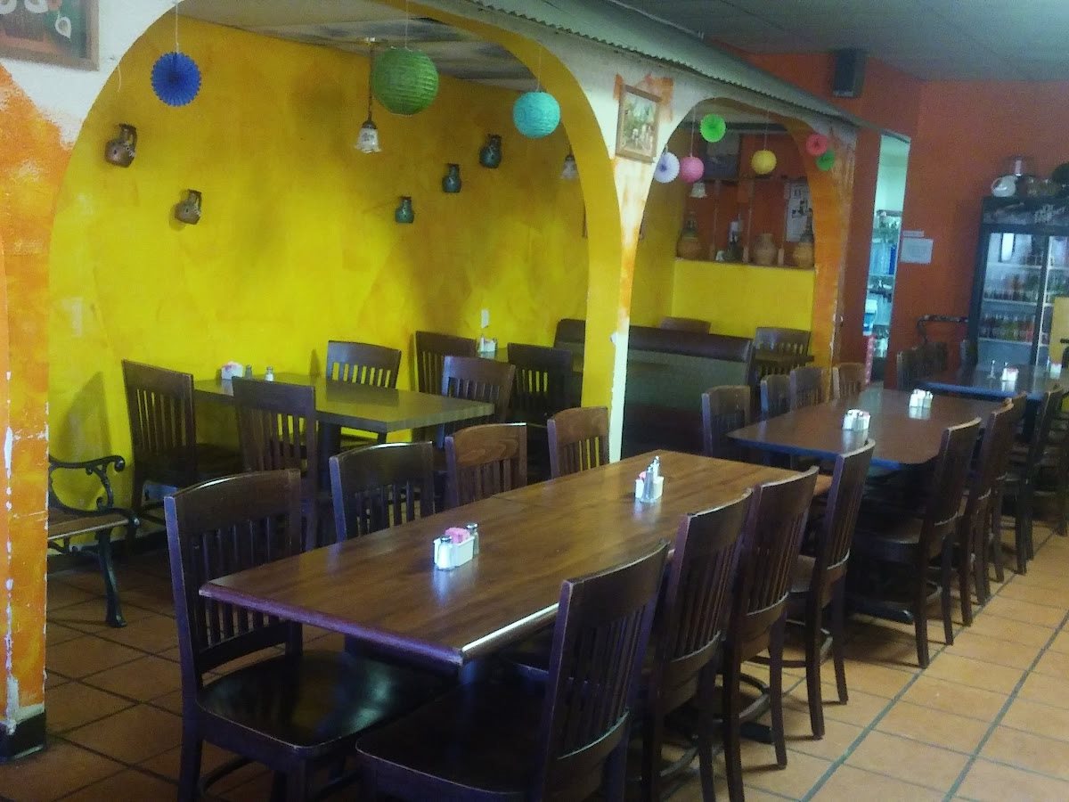 Dos Panchas - Mexican Restaurant